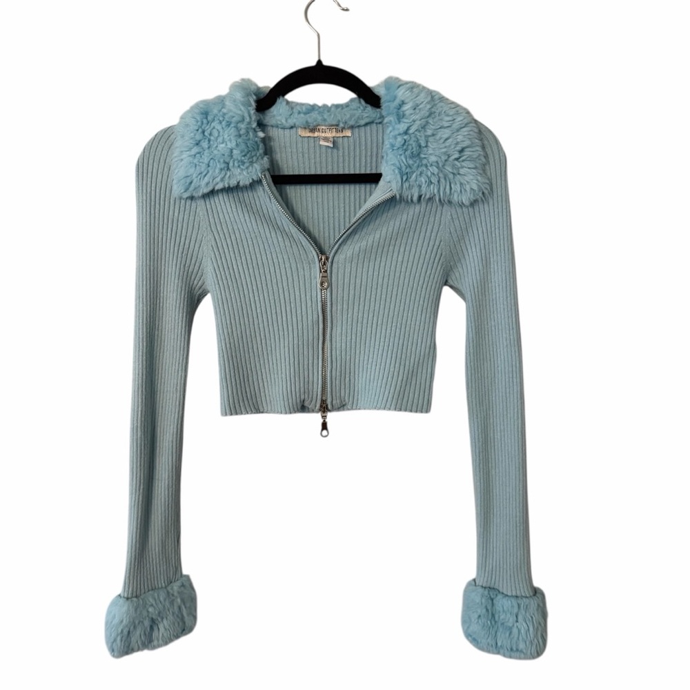 Urban Outfitters Blue Ribbed Cropped Sweater Faux Fur Collar Cuffs Women’s Small